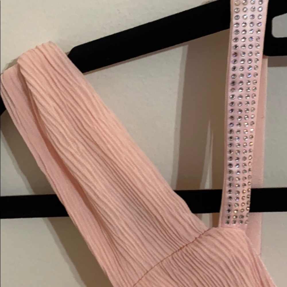 Beautiful Gown - Picture 4 of 5